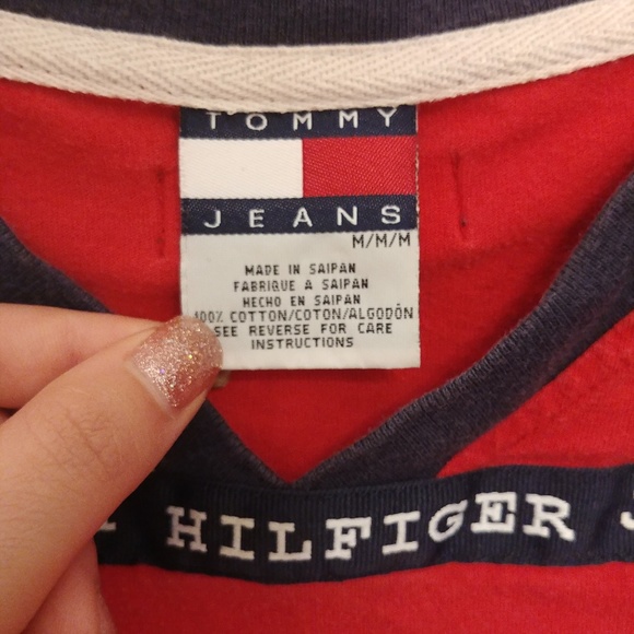 Vintage Tommy Hilfiger Tee - Picture 2 of 3